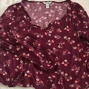 Arizona Jean Company Women's Floral Burgundy Top
